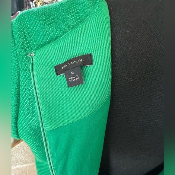 Ann Taylor Tweed Pocket Shift Green Short Sleeve Dress - Picture 2 of 4